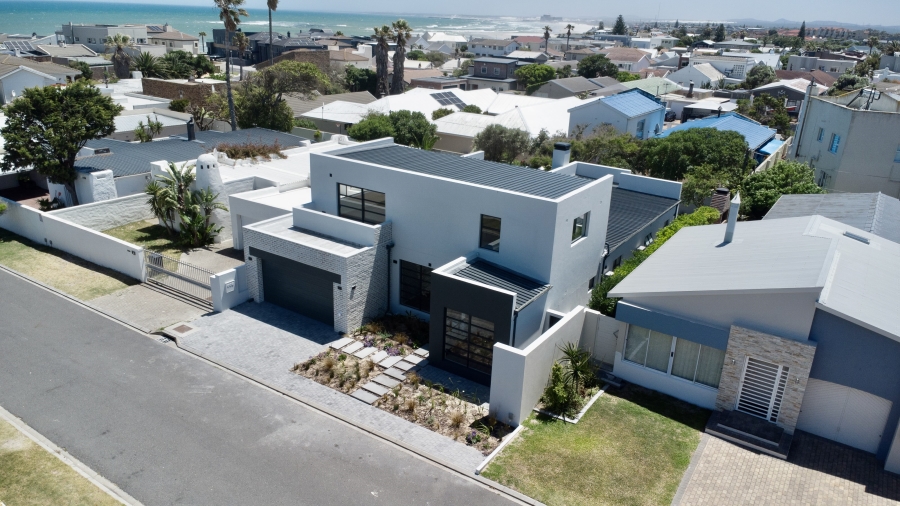 4 Bedroom Property for Sale in Melkbosstrand Central Western Cape